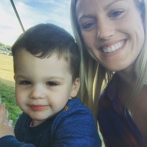 Meet your Posher, Lauren